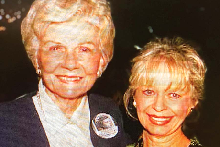 Anne Baxter and Beverly Washburn