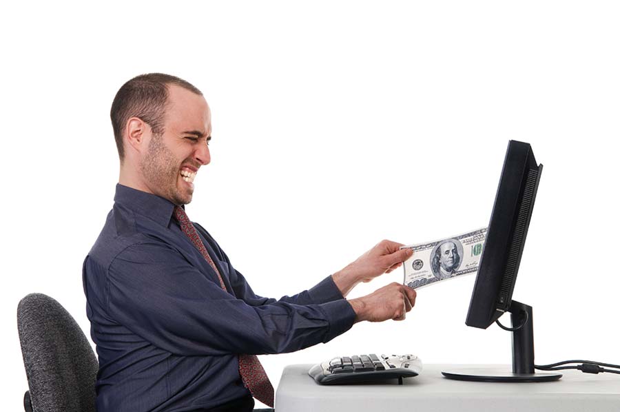 Man resisting scam