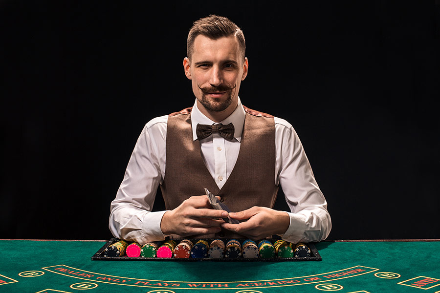 Card dealer