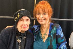 Margaret O'Brien and Beverly Washburn